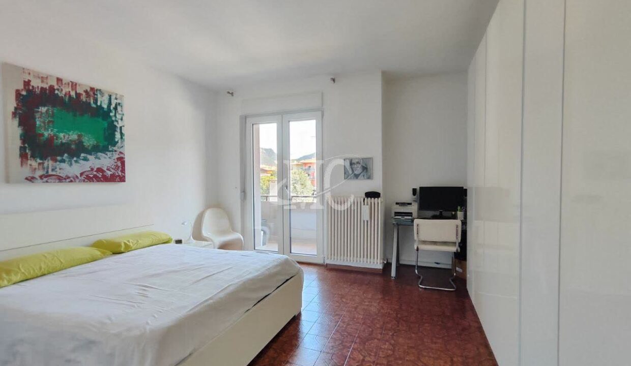 Open-house-V532-14