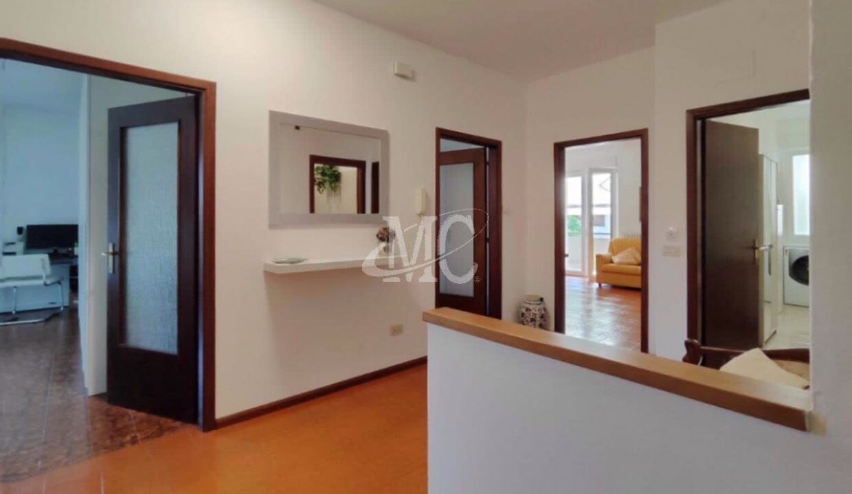Open-house-V532-16