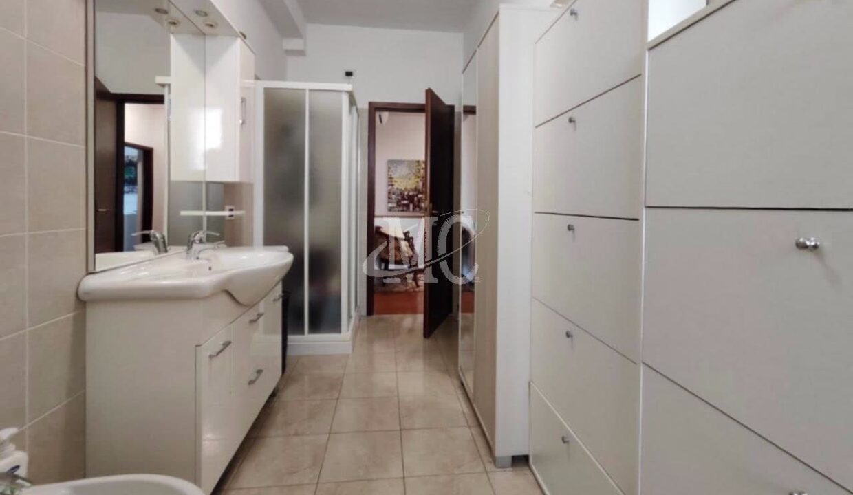 Open-house-V532-24