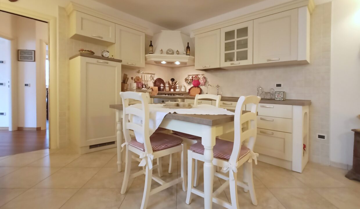 V564_3_cucina