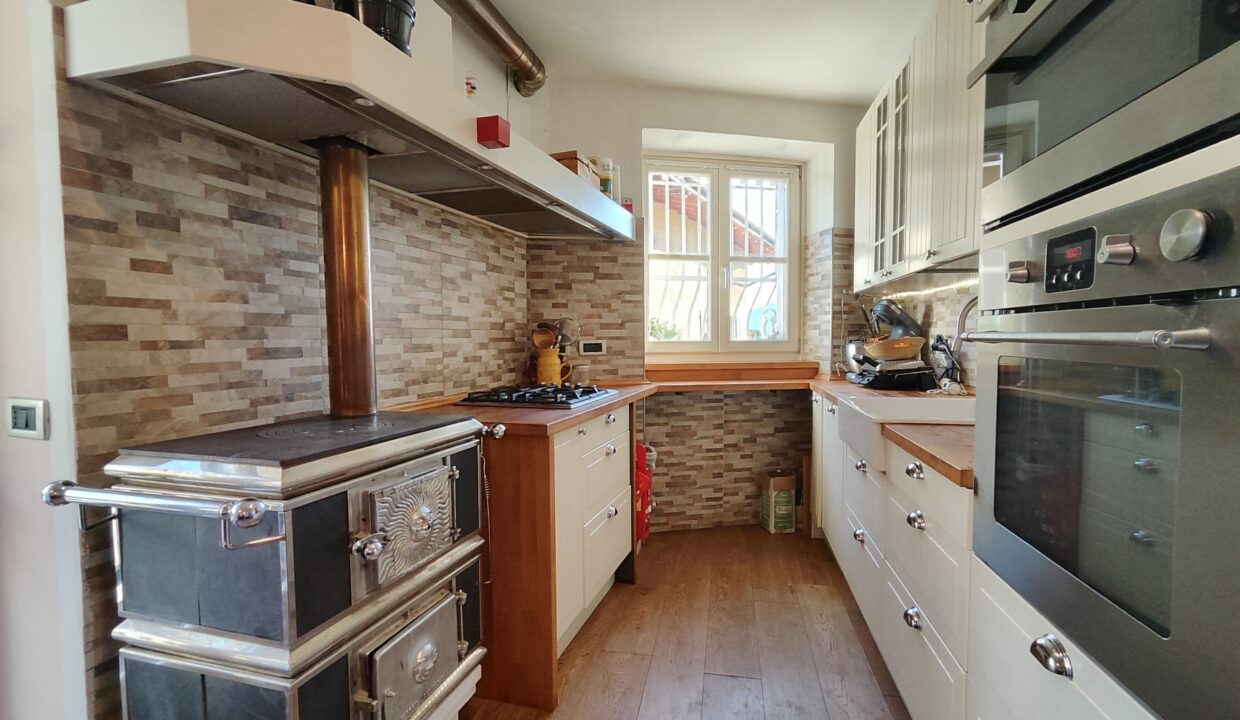 V703 3 Cucina