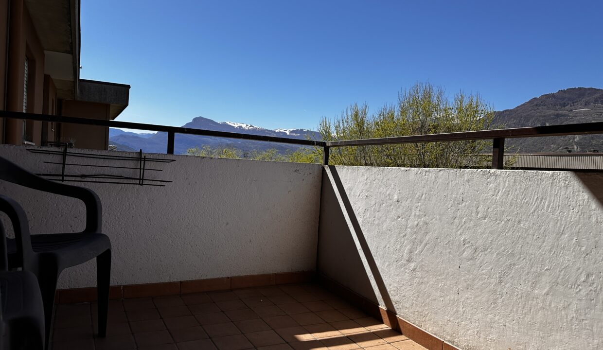V754 balcone 2