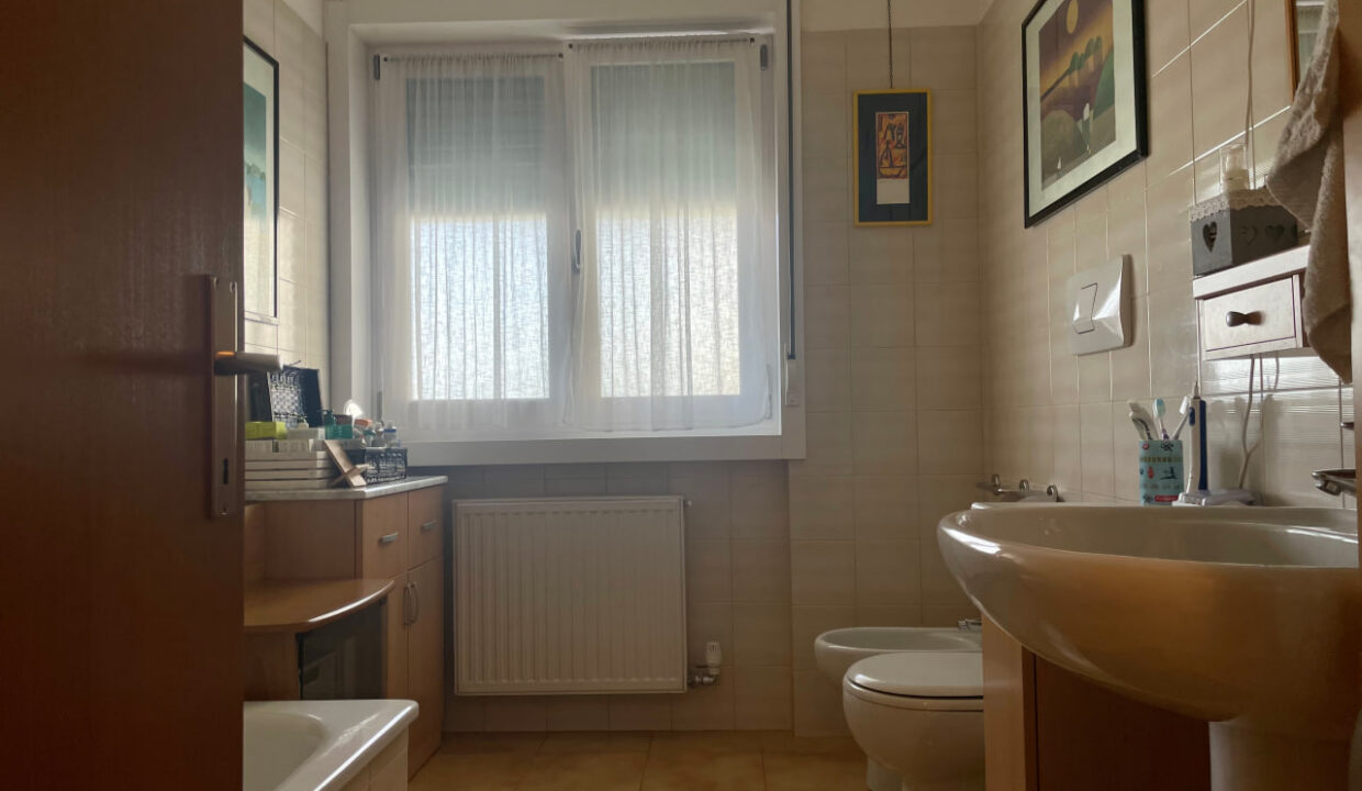 v766 bagno1