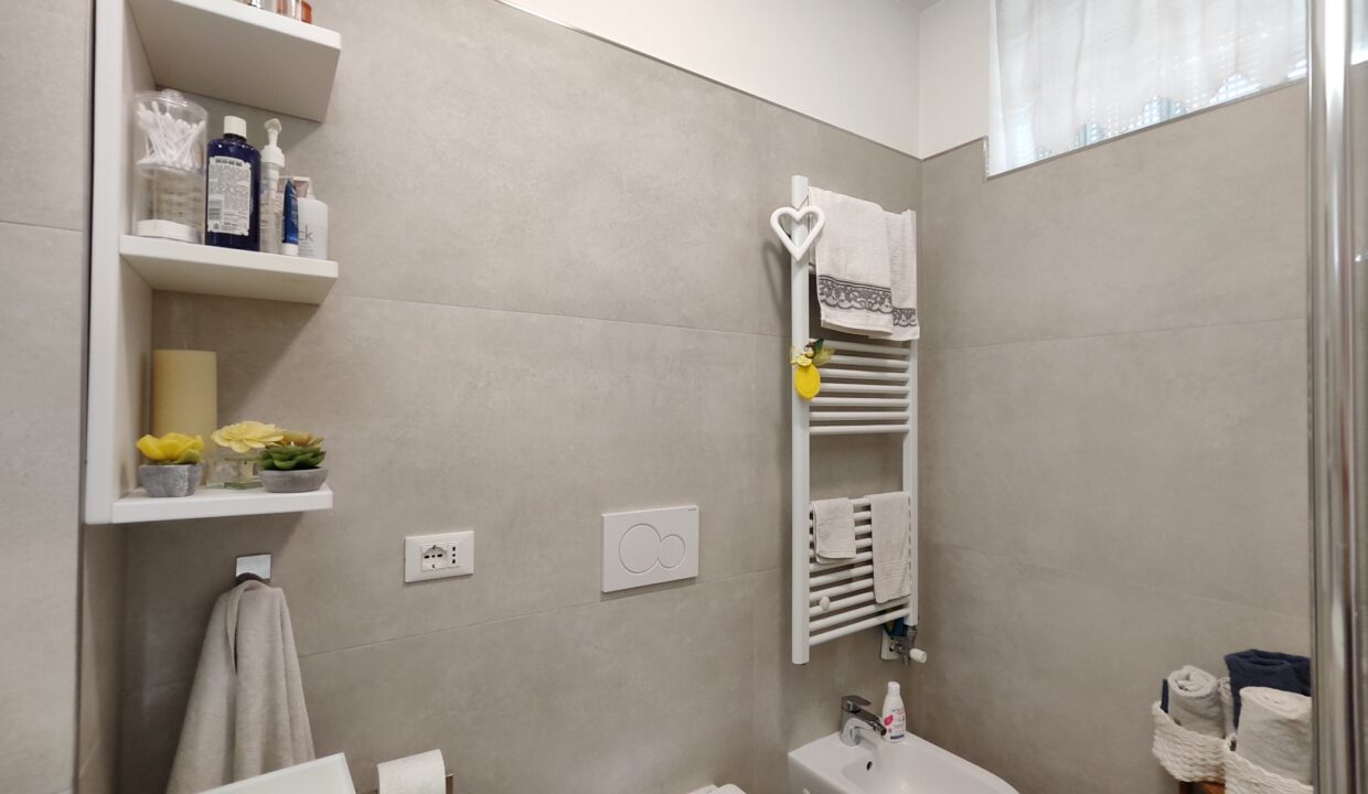 V785 bagno 2