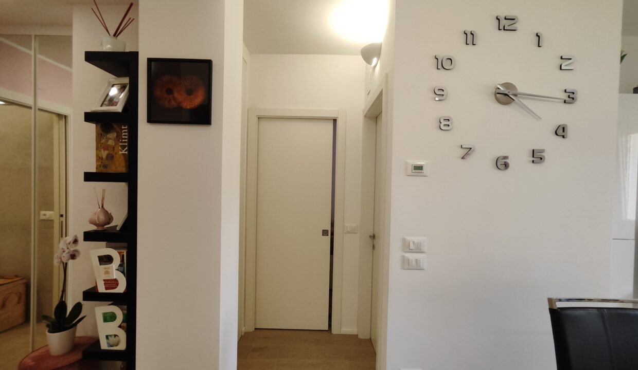 V785 ingresso 3