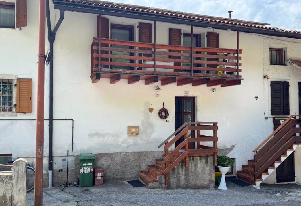 V791 - esterno